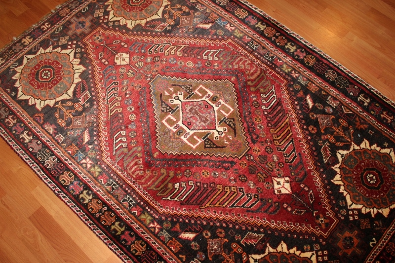 3.1-persian-qashgai-rug.jpg 3.1-persian-qashgai-rug.jpg