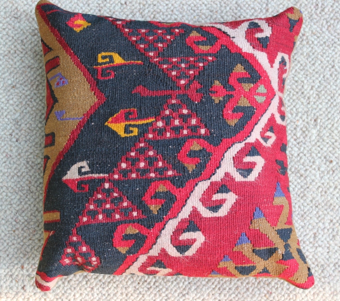 kilim-cushion-3-.jpg kilim-cushion-3-.jpg