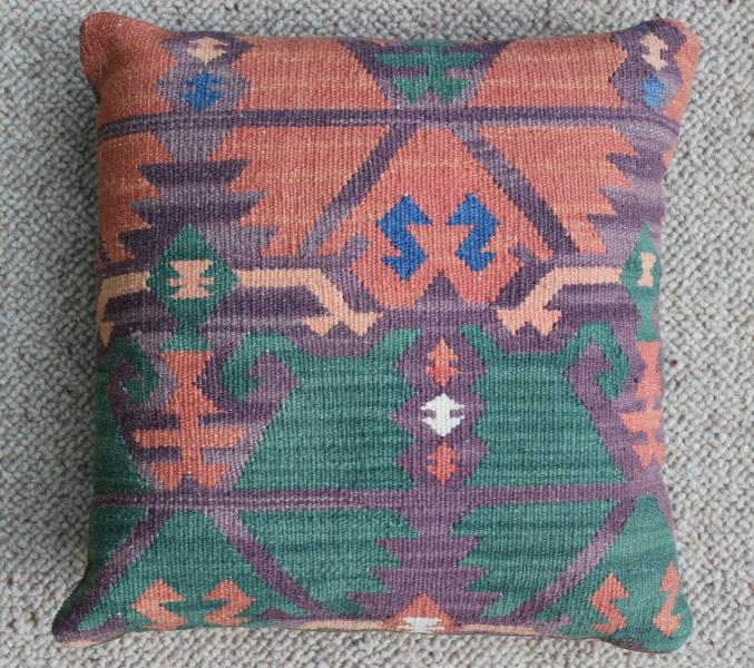 kilim-cushion-9-.jpg kilim-cushion-9-.jpg