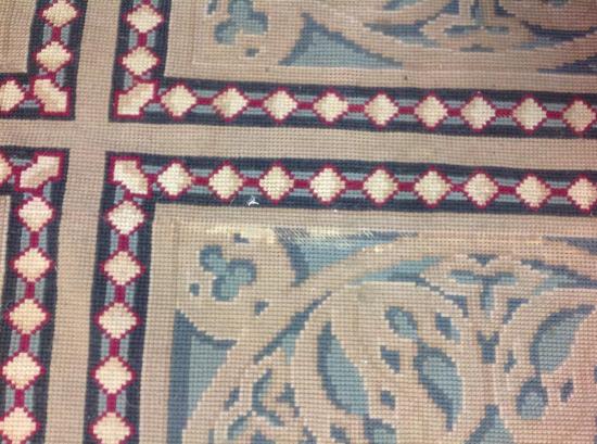 woven-pile-wear-on-needlepoint.jpg woven-pile-wear-on-needlepoint.jpg